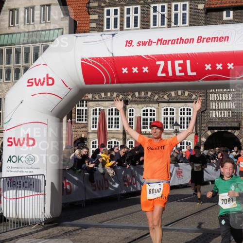 06.10.2024 - 19. swb-Marathon Bremen Luisa Fischer http://msf.ph/oto/7376644 06.10.2024 10:42:16 Ziel 7081, 7523, 7579, 7605, 8000, 8441, 8992, 9082 meine-sportfotos.de