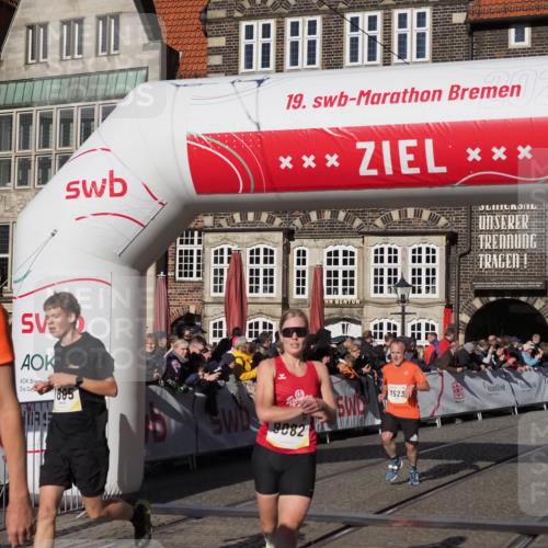 06.10.2024 - 19. swb-Marathon Bremen Luisa Fischer http://msf.ph/oto/7376694 06.10.2024 10:42:18 Ziel 7081, 7523, 7579, 7605, 8000, 8060, 8441, 8785, 9082 meine-sportfotos.de