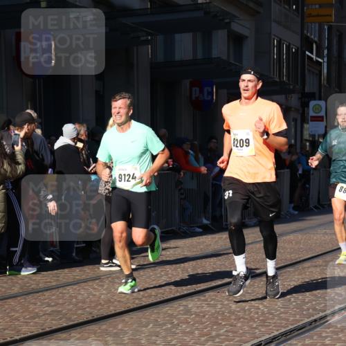 06.10.2024 - 19. swb-Marathon Bremen Strokosch-Dieckow http://msf.ph/oto/7376852 06.10.2024 10:42:20 Laufen 7128, 7197, 7259, 7536, 7584, 7906, 8209, 8226, 8311, 8313, 8481, 8654, 8749, 8813, 9124 meine-sportfotos.de