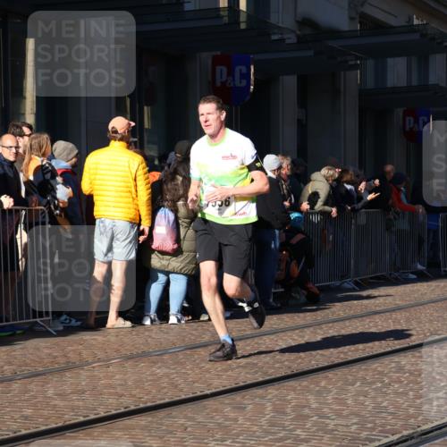 06.10.2024 - 19. swb-Marathon Bremen Strokosch-Dieckow http://msf.ph/oto/7377061 06.10.2024 10:42:26 Laufen 7128, 7197, 7259, 7283, 7536, 7584, 7650, 7771, 7906, 8228, 8311, 8313, 8481, 8749, 8905, 9124 meine-sportfotos.de