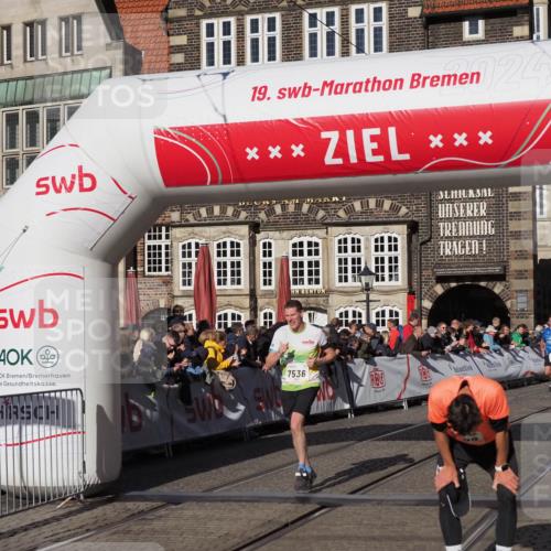 06.10.2024 - 19. swb-Marathon Bremen Luisa Fischer http://msf.ph/oto/7377083 06.10.2024 10:42:41 Ziel 7536, 7584, 8209, 8311, 8749, 9124 meine-sportfotos.de
