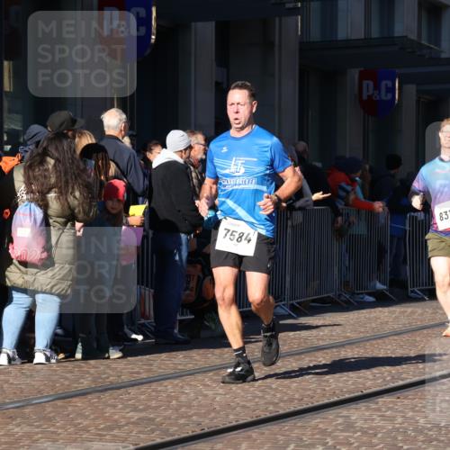 06.10.2024 - 19. swb-Marathon Bremen Strokosch-Dieckow http://msf.ph/oto/7377156 06.10.2024 10:42:29 Laufen 7128, 7197, 7259, 7283, 7536, 7571, 7584, 7650, 7756, 7771, 7906, 8228, 8311, 8313, 8481, 8749, 8905 meine-sportfotos.de