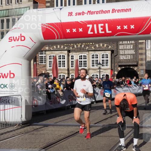 06.10.2024 - 19. swb-Marathon Bremen Luisa Fischer http://msf.ph/oto/7377212 06.10.2024 10:42:45 Ziel 7128, 7536, 7584, 8311, 8749 meine-sportfotos.de