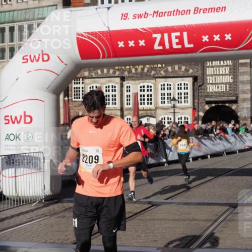 06.10.2024 - 19. swb-Marathon Bremen Luisa Fischer http://msf.ph/oto/7377349 06.10.2024 10:42:51 Ziel 7128, 7584, 7906, 8311, 8481 meine-sportfotos.de