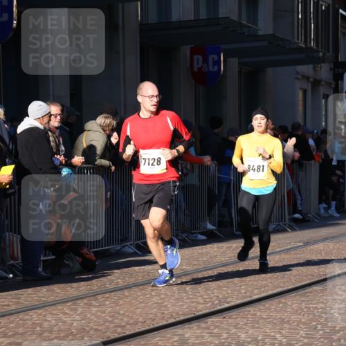 06.10.2024 - 19. swb-Marathon Bremen Strokosch-Dieckow http://msf.ph/oto/7377365 06.10.2024 10:42:35 Laufen 7128, 7141, 7197, 7259, 7283, 7571, 7584, 7650, 7756, 7771, 7826, 7906, 8228, 8311, 8313, 8481, 8905, 9061 meine-sportfotos.de