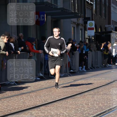 06.10.2024 - 19. swb-Marathon Bremen Strokosch-Dieckow http://msf.ph/oto/7377578 06.10.2024 10:42:42 Laufen 7141, 7197, 7259, 7283, 7571, 7650, 7756, 7759, 7771, 7826, 7906, 8228, 8313, 8481, 8555, 8905, 9061 meine-sportfotos.de