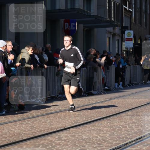 06.10.2024 - 19. swb-Marathon Bremen Strokosch-Dieckow http://msf.ph/oto/7377589 06.10.2024 10:42:43 Laufen 7141, 7197, 7259, 7283, 7571, 7650, 7756, 7759, 7771, 7826, 7906, 8228, 8313, 8478, 8555, 8905, 9061 meine-sportfotos.de
