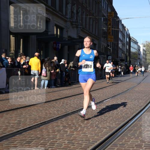 06.10.2024 - 19. swb-Marathon Bremen Strokosch-Dieckow http://msf.ph/oto/7378619 06.10.2024 10:42:46 Laufen 7141, 7197, 7259, 7283, 7571, 7650, 7756, 7759, 7771, 7826, 8228, 8313, 8478, 8555, 8806, 8905, 8962, 9061 meine-sportfotos.de