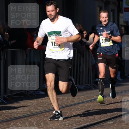 06.10.2024 - 19. swb-Marathon Bremen Strokosch-Dieckow http://msf.ph/oto/7378660 06.10.2024 10:42:48 Laufen 7141, 7197, 7259, 7283, 7571, 7650, 7756, 7759, 7771, 7826, 8228, 8313, 8478, 8555, 8806, 8905, 8962, 9061 meine-sportfotos.de