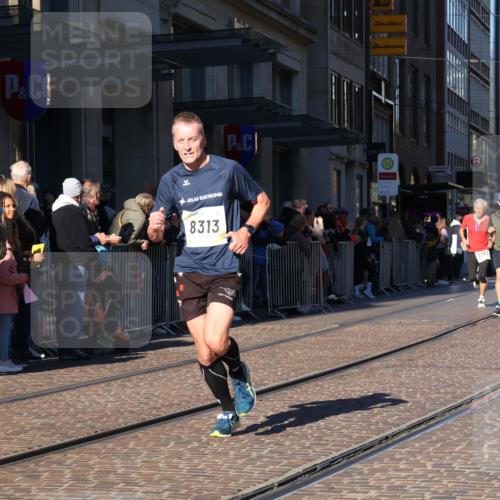 06.10.2024 - 19. swb-Marathon Bremen Strokosch-Dieckow http://msf.ph/oto/7378765 06.10.2024 10:42:51 Laufen 7141, 7197, 7283, 7571, 7650, 7756, 7759, 7771, 7826, 8228, 8313, 8478, 8555, 8671, 8806, 8905, 8962, 9061 meine-sportfotos.de