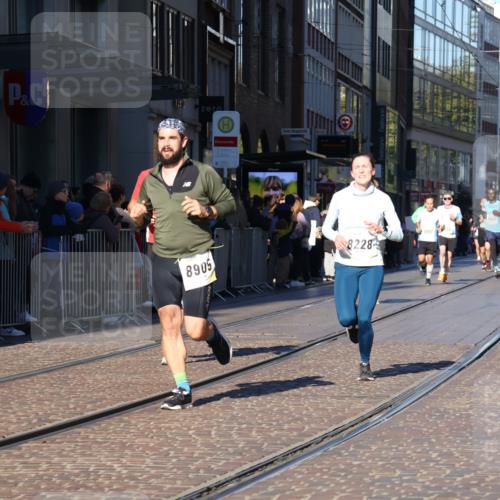 06.10.2024 - 19. swb-Marathon Bremen Strokosch-Dieckow http://msf.ph/oto/7378851 06.10.2024 10:42:54 Laufen 7141, 7283, 7571, 7650, 7756, 7759, 7771, 7826, 8228, 8313, 8478, 8555, 8671, 8806, 8905, 8962, 9061 meine-sportfotos.de