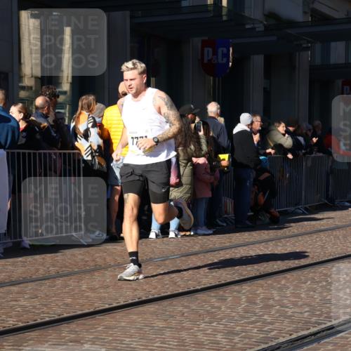 06.10.2024 - 19. swb-Marathon Bremen Strokosch-Dieckow http://msf.ph/oto/7379096 06.10.2024 10:43:01 Laufen 7141, 7283, 7571, 7650, 7756, 7759, 7771, 7826, 8228, 8310, 8412, 8454, 8478, 8555, 8671, 8680, 8806, 8905, 8962, 8970, 8975, 9061 meine-sportfotos.de
