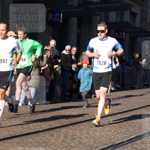 06.10.2024 - 19. swb-Marathon Bremen Strokosch-Dieckow http://msf.ph/oto/7379242 06.10.2024 10:43:06 Laufen 7045, 7141, 7571, 7756, 7759, 7826, 8310, 8412, 8454, 8478, 8555, 8671, 8680, 8806, 8962, 8970, 8975, 9061 meine-sportfotos.de