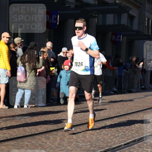06.10.2024 - 19. swb-Marathon Bremen Strokosch-Dieckow http://msf.ph/oto/7379253 06.10.2024 10:43:06 Laufen 7045, 7141, 7571, 7756, 7759, 7826, 8310, 8412, 8454, 8478, 8555, 8671, 8680, 8806, 8962, 8970, 8975, 9061 meine-sportfotos.de