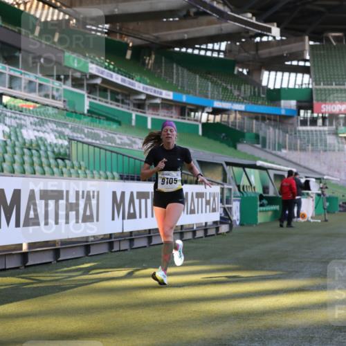06.10.2024 - 19. swb-Marathon Bremen Yannick Fuchs http://msf.ph/oto/7379930 06.10.2024 10:20:43 Laufen im Stadion 7719, 8955, 9105 meine-sportfotos.de