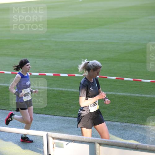 06.10.2024 - 19. swb-Marathon Bremen Yannick Fuchs http://msf.ph/oto/7382777 06.10.2024 10:23:57 Laufen im Stadion 7128, 7283, 7523, 7579, 7738, 7743, 7964, 8000, 8060, 8095, 8180, 8220, 8331, 8383, 8390, 8444, 8446, 8544, 8571, 8642, 8656, 8726, 8974, 8992, 9026, 9052, 9082 meine-sportfotos.de