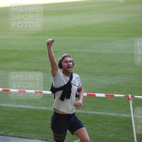 06.10.2024 - 19. swb-Marathon Bremen Yannick Fuchs http://msf.ph/oto/7382893 06.10.2024 10:24:01 Laufen im Stadion 7128, 7196, 7283, 7523, 7579, 7584, 7738, 7743, 7964, 8000, 8060, 8095, 8180, 8220, 8331, 8383, 8390, 8441, 8444, 8446, 8544, 8571, 8642, 8656, 8974, 8992, 9026, 9052, 9082 meine-sportfotos.de