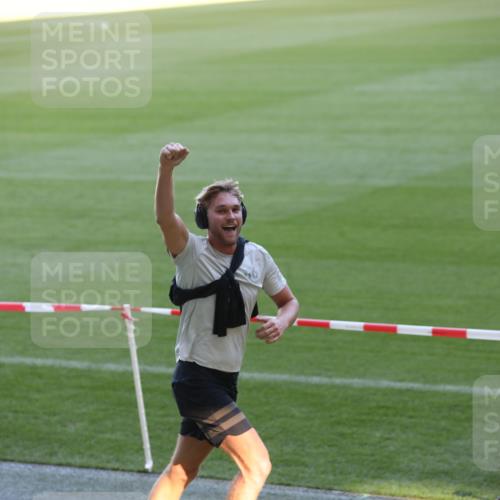 06.10.2024 - 19. swb-Marathon Bremen Yannick Fuchs http://msf.ph/oto/7382924 06.10.2024 10:24:02 Laufen im Stadion 7128, 7196, 7283, 7523, 7579, 7584, 7738, 7743, 7964, 8000, 8060, 8095, 8180, 8220, 8331, 8383, 8390, 8441, 8444, 8446, 8544, 8571, 8642, 8656, 8974, 8992, 9026, 9052, 9082 meine-sportfotos.de