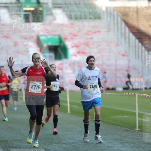 06.10.2024 - 19. swb-Marathon Bremen Yannick Fuchs http://msf.ph/oto/7385206 06.10.2024 10:25:35 Laufen im Stadion 7260, 7433, 7496, 7548, 7756, 7793, 7826, 7906, 8228, 8242, 8412, 8478, 8481, 8497, 8517, 8659, 8666, 8671, 8672, 8680, 8713, 8715, 8749, 8806, 8812, 8905, 8975 meine-sportfotos.de