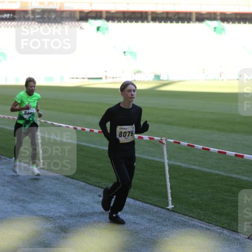 06.10.2024 - 19. swb-Marathon Bremen Yannick Fuchs http://msf.ph/oto/7386208 06.10.2024 10:26:09 Laufen im Stadion 7045, 7141, 7294, 7327, 7403, 7414, 7429, 7433, 7485, 7496, 7508, 7548, 7771, 7793, 7978, 8075, 8177, 8301, 8321, 8376, 8426, 8481, 8492, 8555, 8601, 8659, 8733, 8775, 8793, 8814, 8913, 8973, 8996, 8997, 9034, 9051, 9054, 9061, 9084 meine-sportfotos.de