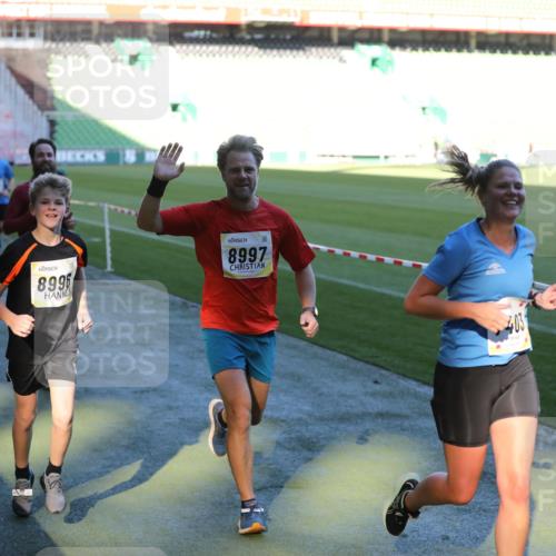 06.10.2024 - 19. swb-Marathon Bremen Yannick Fuchs http://msf.ph/oto/7386450 06.10.2024 10:26:12 Laufen im Stadion 7045, 7141, 7294, 7327, 7403, 7414, 7429, 7433, 7485, 7496, 7508, 7548, 7771, 7793, 7978, 8075, 8177, 8192, 8301, 8321, 8376, 8426, 8481, 8492, 8555, 8601, 8659, 8733, 8775, 8793, 8814, 8913, 8970, 8973, 8996, 8997, 9000, 9034, 9051, 9054, 9061, 9084 meine-sportfotos.de