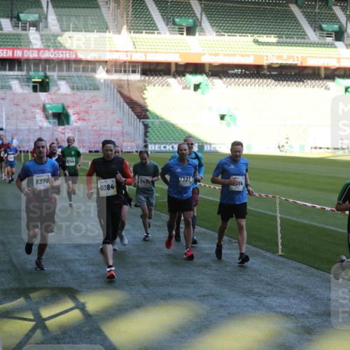 06.10.2024 - 19. swb-Marathon Bremen Yannick Fuchs http://msf.ph/oto/7386689 06.10.2024 10:26:16 Laufen im Stadion 7045, 7141, 7294, 7327, 7403, 7414, 7429, 7433, 7485, 7508, 7771, 7793, 7874, 7978, 8075, 8177, 8192, 8301, 8321, 8376, 8426, 8492, 8555, 8601, 8733, 8775, 8793, 8814, 8913, 8970, 8973, 8996, 8997, 9000, 9034, 9051, 9054, 9061, 9084 meine-sportfotos.de