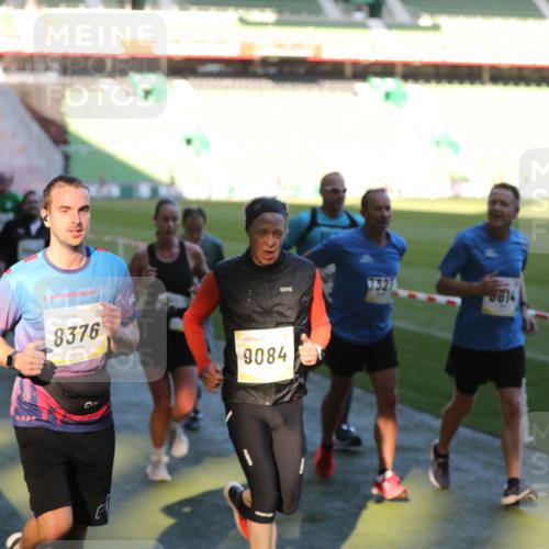 06.10.2024 - 19. swb-Marathon Bremen Yannick Fuchs http://msf.ph/oto/7386866 06.10.2024 10:26:18 Laufen im Stadion 7045, 7141, 7294, 7327, 7403, 7414, 7429, 7485, 7508, 7720, 7771, 7793, 7874, 7978, 8075, 8177, 8192, 8301, 8321, 8376, 8426, 8452, 8492, 8555, 8601, 8733, 8775, 8793, 8814, 8913, 8970, 8973, 8996, 8997, 9000, 9034, 9051, 9054, 9061, 9084 meine-sportfotos.de