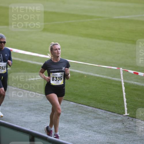 06.10.2024 - 19. swb-Marathon Bremen Yannick Fuchs http://msf.ph/oto/7387652 06.10.2024 10:26:47 Laufen im Stadion 7045, 7414, 7491, 7576, 7720, 7874, 7887, 7953, 8103, 8172, 8192, 8238, 8335, 8452, 8475, 8567, 8568, 8578, 8585, 8636, 8645, 8652, 8733, 8870, 8970, 9000, 9025, 9032, 9051, 9054, 9070, 9084 meine-sportfotos.de