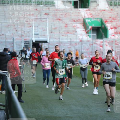 06.10.2024 - 19. swb-Marathon Bremen Yannick Fuchs http://msf.ph/oto/7388604 06.10.2024 10:27:49 Laufen im Stadion 7052, 7184, 7198, 7214, 7303, 7364, 7452, 7560, 7594, 7638, 7647, 7673, 7876, 8066, 8150, 8173, 8185, 8288, 8316, 8351, 8658, 8701, 8711, 8716, 8754, 8774, 8801, 8816, 8824, 8827, 8836, 8943, 8980, 9027, 9085 meine-sportfotos.de