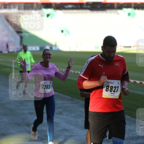06.10.2024 - 19. swb-Marathon Bremen Yannick Fuchs http://msf.ph/oto/7389073 06.10.2024 10:28:00 Laufen im Stadion 7025, 7094, 7095, 7184, 7198, 7214, 7303, 7364, 7452, 7464, 7501, 7594, 7638, 7647, 7673, 7876, 8066, 8173, 8185, 8288, 8316, 8351, 8403, 8405, 8411, 8456, 8701, 8711, 8716, 8754, 8801, 8816, 8824, 8827, 8836, 8891, 8943, 8980, 9040, 9060 meine-sportfotos.de