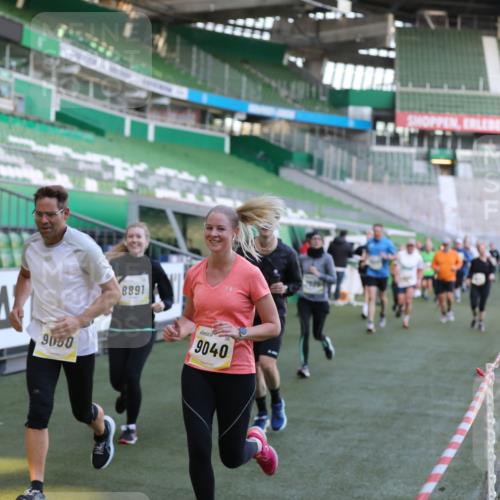 06.10.2024 - 19. swb-Marathon Bremen Yannick Fuchs http://msf.ph/oto/7389167 06.10.2024 10:28:13 Laufen im Stadion 7025, 7094, 7095, 7195, 7198, 7216, 7217, 7303, 7364, 7402, 7464, 7501, 7538, 7541, 7568, 7569, 7594, 7965, 8066, 8173, 8185, 8261, 8288, 8374, 8403, 8405, 8411, 8456, 8498, 8526, 8551, 8569, 8711, 8716, 8816, 8824, 8827, 8836, 8877, 8891, 8943, 8966, 9040, 9060 meine-sportfotos.de