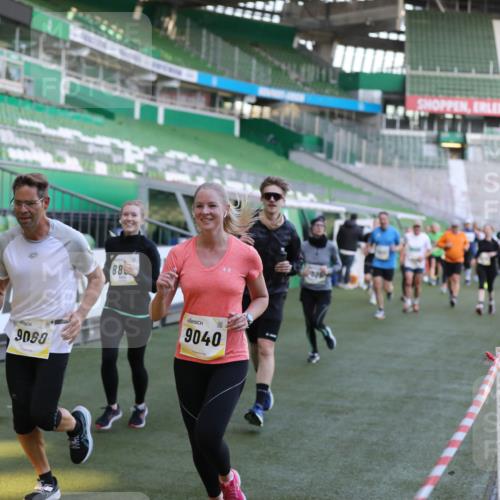 06.10.2024 - 19. swb-Marathon Bremen Yannick Fuchs http://msf.ph/oto/7389181 06.10.2024 10:28:13 Laufen im Stadion 7025, 7094, 7095, 7195, 7198, 7216, 7217, 7303, 7364, 7402, 7464, 7501, 7538, 7541, 7568, 7569, 7594, 7965, 8066, 8173, 8185, 8261, 8288, 8374, 8403, 8405, 8411, 8456, 8498, 8526, 8551, 8569, 8711, 8716, 8816, 8824, 8827, 8836, 8877, 8891, 8943, 8966, 9040, 9060 meine-sportfotos.de