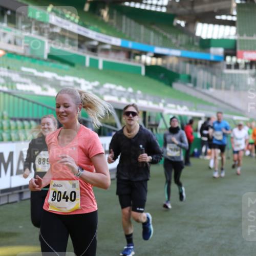 06.10.2024 - 19. swb-Marathon Bremen Yannick Fuchs http://msf.ph/oto/7389202 06.10.2024 10:28:13 Laufen im Stadion 7025, 7094, 7095, 7195, 7198, 7216, 7217, 7303, 7364, 7402, 7464, 7501, 7538, 7541, 7568, 7569, 7594, 7965, 8066, 8173, 8185, 8261, 8288, 8374, 8403, 8405, 8411, 8456, 8498, 8526, 8551, 8569, 8711, 8716, 8816, 8824, 8827, 8836, 8877, 8891, 8943, 8966, 9040, 9060 meine-sportfotos.de
