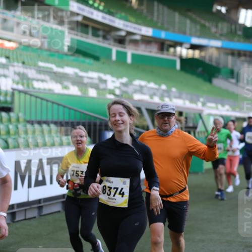 06.10.2024 - 19. swb-Marathon Bremen Yannick Fuchs http://msf.ph/oto/7448739 06.10.2024 10:28:20 Laufen im Stadion 7025, 7041, 7094, 7095, 7195, 7216, 7217, 7303, 7364, 7402, 7464, 7501, 7511, 7538, 7541, 7568, 7569, 7594, 7697, 7897, 7965, 8173, 8185, 8261, 8288, 8334, 8374, 8403, 8405, 8411, 8456, 8488, 8498, 8526, 8551, 8569, 8711, 8716, 8816, 8824, 8827, 8833, 8836, 8877, 8891, 8966, 8991, 9040, 9060 meine-sportfotos.de