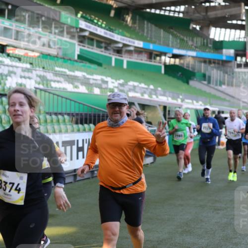 06.10.2024 - 19. swb-Marathon Bremen Yannick Fuchs http://msf.ph/oto/7448741 06.10.2024 10:28:21 Laufen im Stadion 7025, 7041, 7094, 7095, 7195, 7216, 7217, 7303, 7364, 7402, 7464, 7501, 7511, 7538, 7541, 7568, 7569, 7594, 7697, 7897, 7965, 8067, 8173, 8185, 8261, 8288, 8334, 8374, 8403, 8405, 8411, 8456, 8488, 8498, 8526, 8551, 8569, 8711, 8716, 8816, 8824, 8827, 8833, 8877, 8891, 8966, 8991, 9040, 9060 meine-sportfotos.de