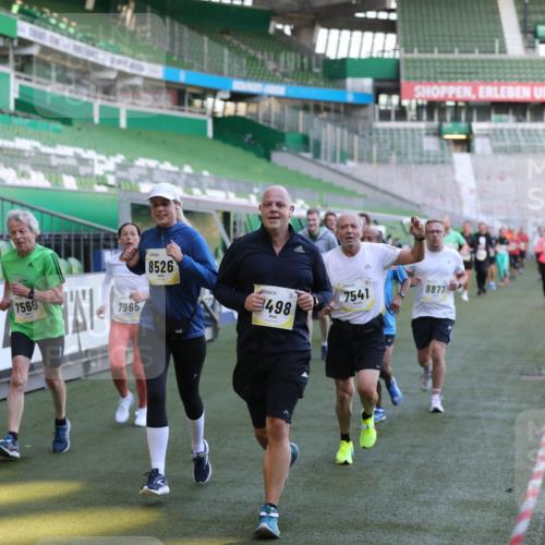 06.10.2024 - 19. swb-Marathon Bremen Yannick Fuchs http://msf.ph/oto/7448749 06.10.2024 10:28:23 Laufen im Stadion 7025, 7041, 7086, 7094, 7095, 7195, 7216, 7217, 7303, 7364, 7402, 7464, 7501, 7511, 7538, 7541, 7568, 7569, 7697, 7897, 7965, 8067, 8173, 8185, 8261, 8288, 8323, 8334, 8374, 8403, 8405, 8411, 8456, 8488, 8498, 8526, 8551, 8569, 8711, 8716, 8816, 8824, 8827, 8833, 8877, 8891, 8966, 8991, 9040, 9060 meine-sportfotos.de