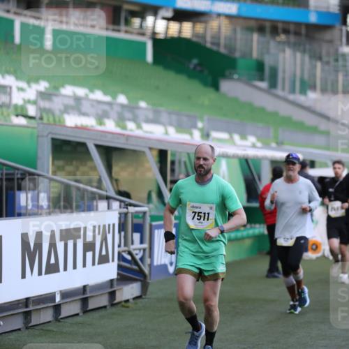 06.10.2024 - 19. swb-Marathon Bremen Yannick Fuchs http://msf.ph/oto/7448771 06.10.2024 10:28:28 Laufen im Stadion 7025, 7041, 7086, 7094, 7095, 7195, 7216, 7217, 7218, 7364, 7402, 7464, 7501, 7511, 7521, 7526, 7538, 7541, 7568, 7569, 7697, 7897, 7965, 8067, 8173, 8251, 8261, 8323, 8334, 8374, 8403, 8405, 8411, 8456, 8488, 8498, 8526, 8551, 8569, 8711, 8716, 8833, 8877, 8891, 8966, 8968, 8991, 9040, 9060 meine-sportfotos.de