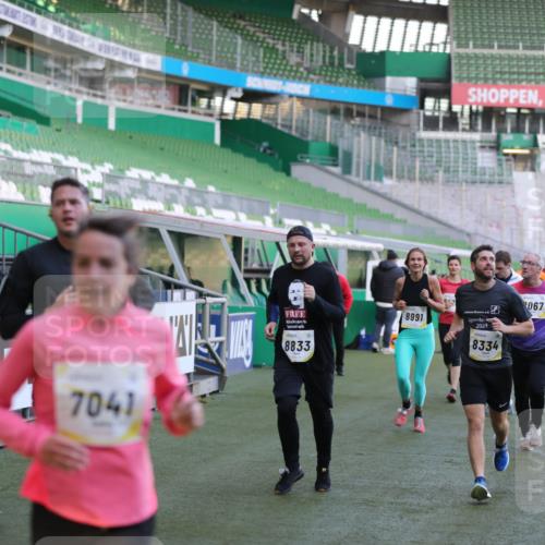 06.10.2024 - 19. swb-Marathon Bremen Yannick Fuchs http://msf.ph/oto/7448791 06.10.2024 10:28:33 Laufen im Stadion 7025, 7041, 7086, 7094, 7095, 7195, 7216, 7217, 7218, 7402, 7464, 7501, 7511, 7521, 7526, 7538, 7541, 7568, 7569, 7697, 7827, 7897, 7940, 7965, 8067, 8173, 8251, 8261, 8306, 8323, 8334, 8374, 8403, 8405, 8411, 8419, 8456, 8488, 8498, 8526, 8551, 8566, 8569, 8665, 8711, 8833, 8877, 8891, 8966, 8968, 8990, 8991, 9040, 9060 meine-sportfotos.de