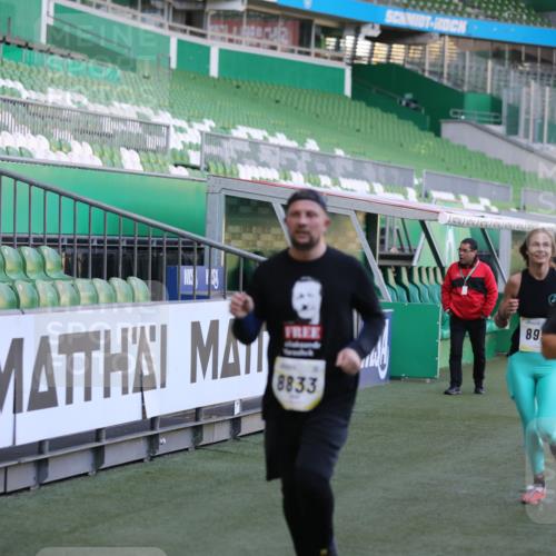 06.10.2024 - 19. swb-Marathon Bremen Yannick Fuchs http://msf.ph/oto/7448792 06.10.2024 10:28:34 Laufen im Stadion 7025, 7041, 7086, 7094, 7095, 7195, 7216, 7217, 7218, 7402, 7464, 7501, 7511, 7521, 7526, 7538, 7541, 7568, 7569, 7697, 7827, 7897, 7940, 7965, 8067, 8251, 8261, 8306, 8323, 8334, 8374, 8403, 8405, 8411, 8419, 8456, 8488, 8498, 8526, 8551, 8566, 8569, 8665, 8833, 8877, 8891, 8966, 8968, 8990, 8991, 9040, 9060 meine-sportfotos.de