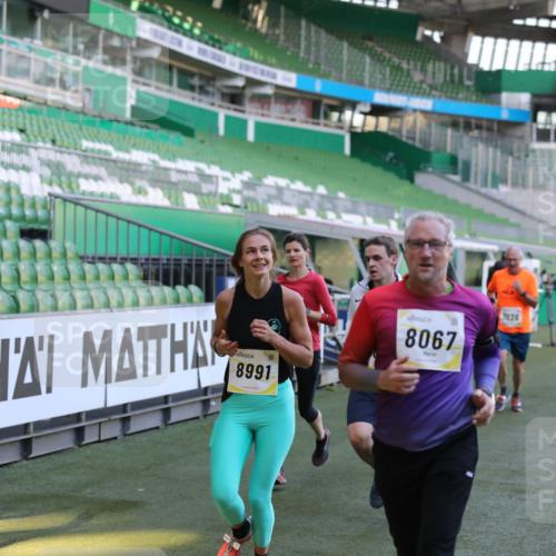 06.10.2024 - 19. swb-Marathon Bremen Yannick Fuchs http://msf.ph/oto/7448803 06.10.2024 10:28:37 Laufen im Stadion 7025, 7041, 7086, 7195, 7216, 7217, 7218, 7296, 7402, 7501, 7511, 7521, 7526, 7538, 7541, 7568, 7569, 7697, 7776, 7827, 7897, 7940, 7965, 8067, 8251, 8261, 8306, 8323, 8334, 8374, 8403, 8405, 8411, 8419, 8488, 8498, 8526, 8536, 8551, 8566, 8569, 8665, 8833, 8877, 8891, 8966, 8968, 8990, 8991, 9038, 9040, 9060 meine-sportfotos.de