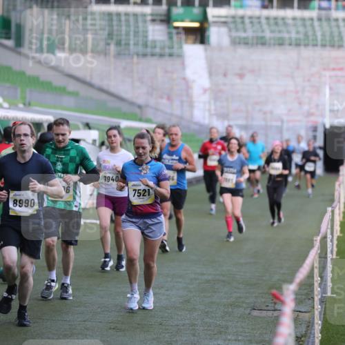 06.10.2024 - 19. swb-Marathon Bremen Yannick Fuchs http://msf.ph/oto/7448831 06.10.2024 10:28:42 Laufen im Stadion 7025, 7041, 7086, 7099, 7195, 7216, 7217, 7218, 7296, 7402, 7501, 7511, 7521, 7526, 7538, 7541, 7568, 7569, 7697, 7776, 7827, 7897, 7940, 7965, 8018, 8067, 8244, 8251, 8261, 8306, 8323, 8334, 8336, 8374, 8411, 8419, 8488, 8498, 8526, 8536, 8551, 8566, 8569, 8665, 8819, 8833, 8877, 8891, 8966, 8968, 8990, 8991, 9038, 9060, 9080 meine-sportfotos.de