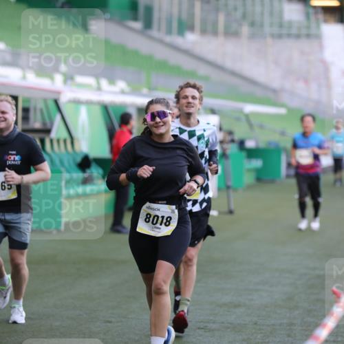 06.10.2024 - 19. swb-Marathon Bremen Yannick Fuchs http://msf.ph/oto/7448837 06.10.2024 10:28:59 Laufen im Stadion 7041, 7086, 7099, 7218, 7290, 7296, 7511, 7521, 7526, 7590, 7671, 7683, 7697, 7776, 7825, 7827, 7897, 7940, 8018, 8067, 8157, 8158, 8244, 8251, 8252, 8306, 8323, 8334, 8336, 8419, 8443, 8461, 8488, 8536, 8566, 8596, 8604, 8665, 8819, 8828, 8833, 8843, 8965, 8968, 8990, 8991, 9014, 9038, 9080, 9106 meine-sportfotos.de