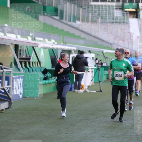 06.10.2024 - 19. swb-Marathon Bremen Yannick Fuchs http://msf.ph/oto/7448892 06.10.2024 10:29:18 Laufen im Stadion 7099, 7290, 7296, 7334, 7370, 7590, 7671, 7683, 7714, 7776, 7800, 7825, 7983, 7992, 8018, 8092, 8098, 8156, 8157, 8158, 8244, 8252, 8330, 8336, 8419, 8443, 8458, 8461, 8522, 8525, 8536, 8575, 8596, 8604, 8665, 8819, 8828, 8835, 8843, 8875, 8894, 8951, 8953, 8965, 9001, 9014, 9038, 9066, 9080, 9106 meine-sportfotos.de