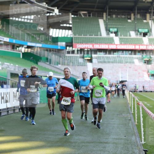 06.10.2024 - 19. swb-Marathon Bremen Yannick Fuchs http://msf.ph/oto/7448924 06.10.2024 10:29:30 Laufen im Stadion 7066, 7117, 7193, 7194, 7290, 7334, 7370, 7372, 7384, 7671, 7683, 7706, 7714, 7768, 7800, 7825, 7870, 7931, 7983, 7992, 8001, 8092, 8098, 8156, 8157, 8158, 8215, 8252, 8330, 8424, 8443, 8458, 8461, 8522, 8525, 8570, 8575, 8596, 8604, 8609, 8828, 8835, 8843, 8854, 8875, 8894, 8925, 8951, 8953, 9001, 9014, 9066, 9106 meine-sportfotos.de