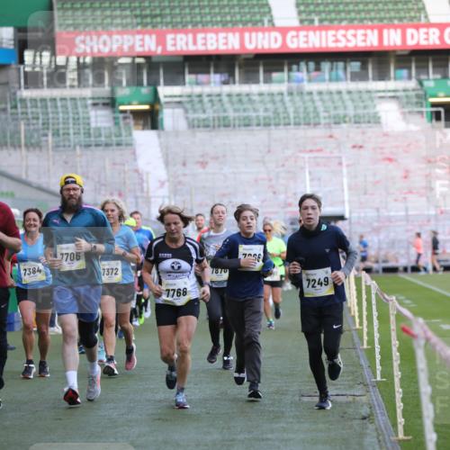 06.10.2024 - 19. swb-Marathon Bremen Yannick Fuchs http://msf.ph/oto/7448965 06.10.2024 10:29:40 Laufen im Stadion 7060, 7061, 7066, 7117, 7193, 7194, 7334, 7340, 7370, 7372, 7384, 7451, 7542, 7683, 7696, 7706, 7714, 7768, 7800, 7823, 7870, 7931, 7983, 7989, 7992, 8001, 8092, 8098, 8156, 8157, 8158, 8215, 8252, 8330, 8362, 8424, 8458, 8461, 8522, 8525, 8570, 8575, 8596, 8604, 8609, 8767, 8828, 8835, 8843, 8854, 8875, 8894, 8925, 8951, 8953, 8954, 9001, 9066, 9106 meine-sportfotos.de