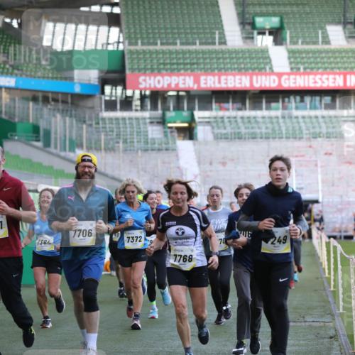06.10.2024 - 19. swb-Marathon Bremen Yannick Fuchs http://msf.ph/oto/7448974 06.10.2024 10:29:42 Laufen im Stadion 7060, 7061, 7066, 7117, 7193, 7194, 7334, 7340, 7370, 7372, 7384, 7451, 7542, 7696, 7706, 7714, 7768, 7784, 7800, 7823, 7870, 7931, 7983, 7989, 7992, 8001, 8092, 8098, 8156, 8157, 8158, 8215, 8252, 8330, 8362, 8424, 8458, 8461, 8522, 8525, 8570, 8575, 8604, 8609, 8763, 8767, 8828, 8835, 8854, 8875, 8894, 8925, 8951, 8953, 8954, 9001, 9066, 9106 meine-sportfotos.de