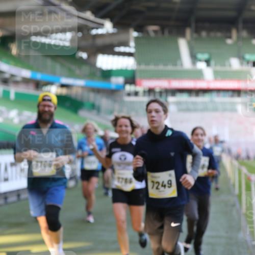 06.10.2024 - 19. swb-Marathon Bremen Yannick Fuchs http://msf.ph/oto/7448985 06.10.2024 10:29:44 Laufen im Stadion 7060, 7061, 7066, 7117, 7146, 7193, 7194, 7334, 7340, 7370, 7372, 7384, 7451, 7542, 7696, 7706, 7714, 7768, 7784, 7800, 7823, 7870, 7931, 7983, 7989, 7992, 8001, 8092, 8098, 8156, 8158, 8215, 8330, 8362, 8424, 8458, 8522, 8525, 8570, 8575, 8609, 8763, 8767, 8768, 8835, 8854, 8869, 8875, 8894, 8925, 8951, 8953, 8954, 9001, 9066 meine-sportfotos.de