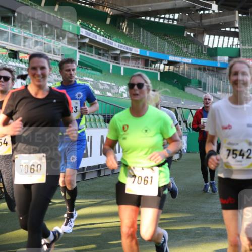 06.10.2024 - 19. swb-Marathon Bremen Yannick Fuchs http://msf.ph/oto/7449000 06.10.2024 10:29:51 Laufen im Stadion 7060, 7061, 7066, 7117, 7146, 7176, 7193, 7194, 7334, 7340, 7361, 7370, 7372, 7384, 7412, 7451, 7542, 7620, 7696, 7706, 7714, 7768, 7784, 7800, 7823, 7870, 7931, 7983, 7989, 7992, 8001, 8092, 8098, 8109, 8215, 8330, 8362, 8424, 8458, 8570, 8575, 8609, 8629, 8763, 8767, 8768, 8803, 8835, 8854, 8869, 8875, 8925, 8951, 8953, 8954, 9001, 9066 meine-sportfotos.de