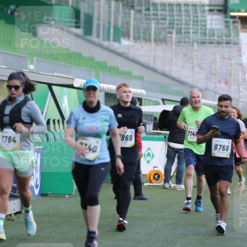 06.10.2024 - 19. swb-Marathon Bremen Yannick Fuchs http://msf.ph/oto/7449026 06.10.2024 10:29:57 Laufen im Stadion 7060, 7061, 7066, 7117, 7146, 7176, 7193, 7194, 7334, 7340, 7361, 7372, 7384, 7412, 7451, 7542, 7585, 7620, 7629, 7630, 7696, 7706, 7714, 7752, 7768, 7784, 7823, 7870, 7931, 7989, 7992, 8001, 8092, 8109, 8215, 8219, 8223, 8290, 8328, 8330, 8332, 8333, 8362, 8424, 8440, 8458, 8465, 8477, 8524, 8570, 8575, 8609, 8629, 8639, 8748, 8763, 8767, 8768, 8794, 8803, 8834, 8854, 8869, 8925, 8951, 8954, 9001, 9066 meine-sportfotos.de