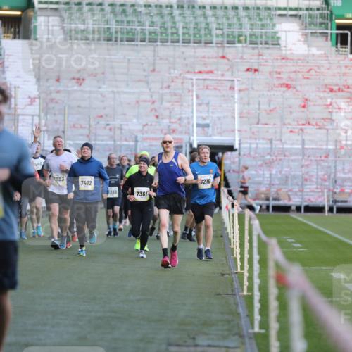 06.10.2024 - 19. swb-Marathon Bremen Yannick Fuchs http://msf.ph/oto/7449034 06.10.2024 10:29:59 Laufen im Stadion 7060, 7061, 7066, 7117, 7146, 7176, 7193, 7194, 7340, 7361, 7372, 7384, 7412, 7451, 7542, 7585, 7620, 7629, 7630, 7696, 7706, 7714, 7752, 7768, 7784, 7823, 7870, 7931, 7989, 7992, 8001, 8109, 8215, 8219, 8223, 8290, 8328, 8330, 8332, 8333, 8362, 8424, 8440, 8458, 8465, 8477, 8524, 8552, 8570, 8609, 8629, 8639, 8748, 8763, 8767, 8768, 8794, 8803, 8834, 8854, 8869, 8897, 8925, 8951, 8954, 9001, 9066 meine-sportfotos.de